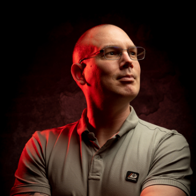 is a Dutch SEO copywriter and co-owner of Super SEO Marketing. When he is not busy creating content, he spends time with his wife and four kids! Super SEO was founded in 2018 after Jan had sold his carp fishing e-commerce business. Now he and his marketing team help out international business owners to build their online brand with high-quality content. Jan Boersma