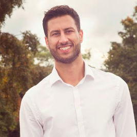 Mike Bandar is an award-winning UK-based entrepreneur. A Founding Partner of Turn Partners, the startup studio focused on the acquisition, turnaround, or creation of digital businesses. Through Turn Partners, Mike co-founded Hopper HQ the Instagram planning and scheduling tool, working with thousands of influencers, brands and agencies around the world. Mike Bandar
