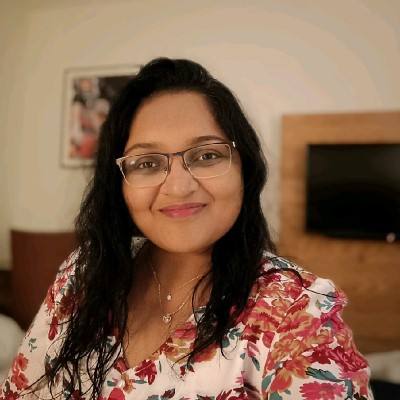 Shraddha is Founder of the popular SEO and link building agency, SaaSmonks.com, that helps businesses grow their organic presence and generate more revenue via organic channels. She specializes in SaaS link building and in her free time she enjoys traveling. Shraddha Shah